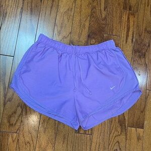 Women’s Nike Shorts Large